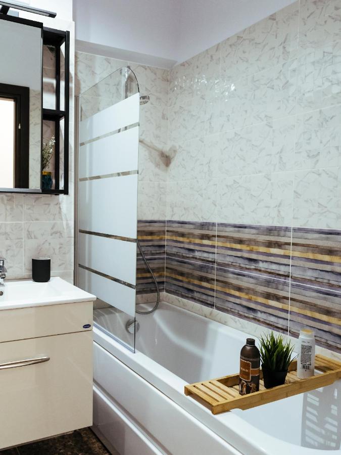 Cozy Special Pallady Apartament With Garden & Courtyard Bucureşti Eksteriør bilde