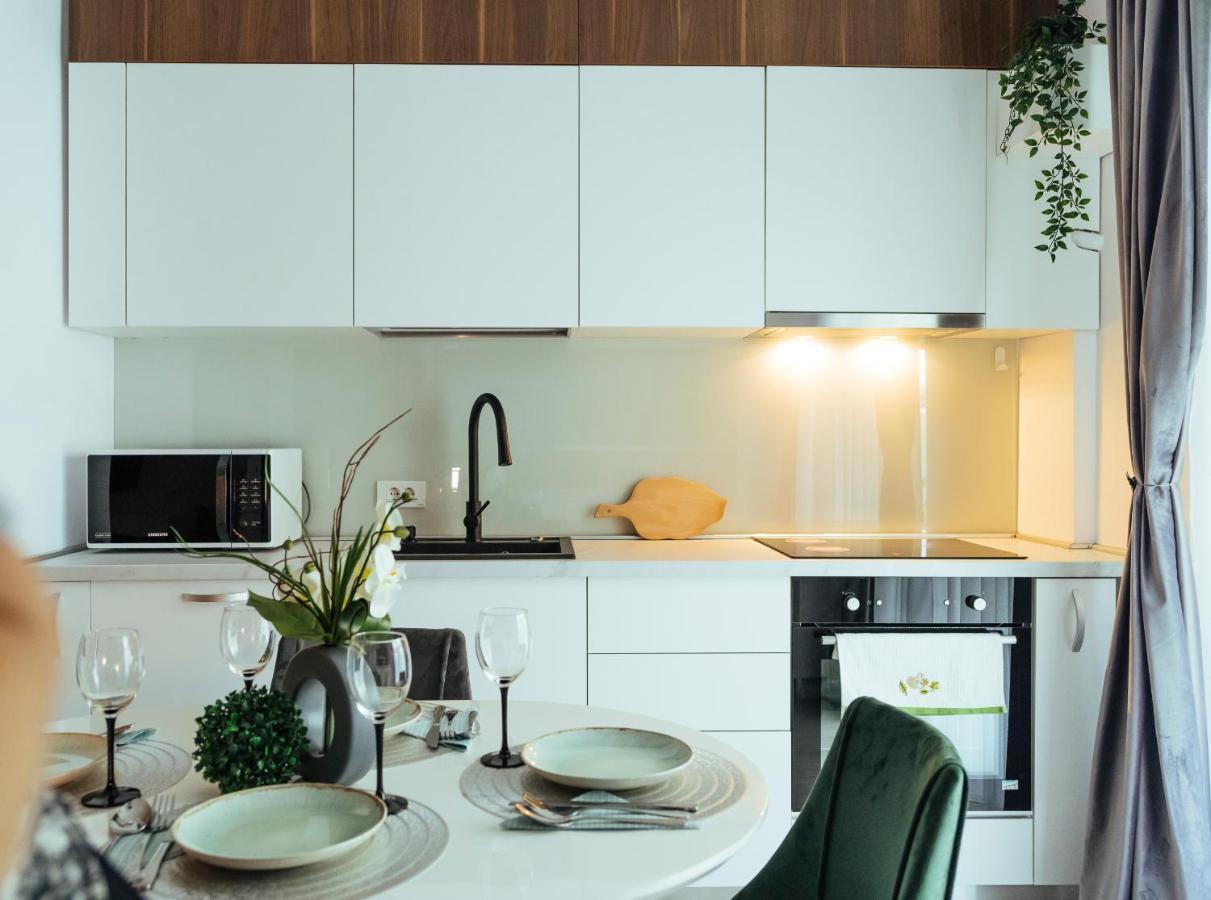 Cozy Special Pallady Apartament With Garden & Courtyard Bucureşti Eksteriør bilde